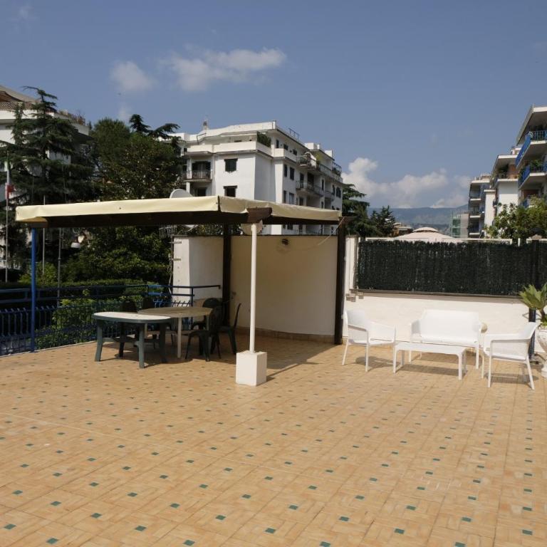 DOMUS LUNA - Three-Bedroom Apartment - 5