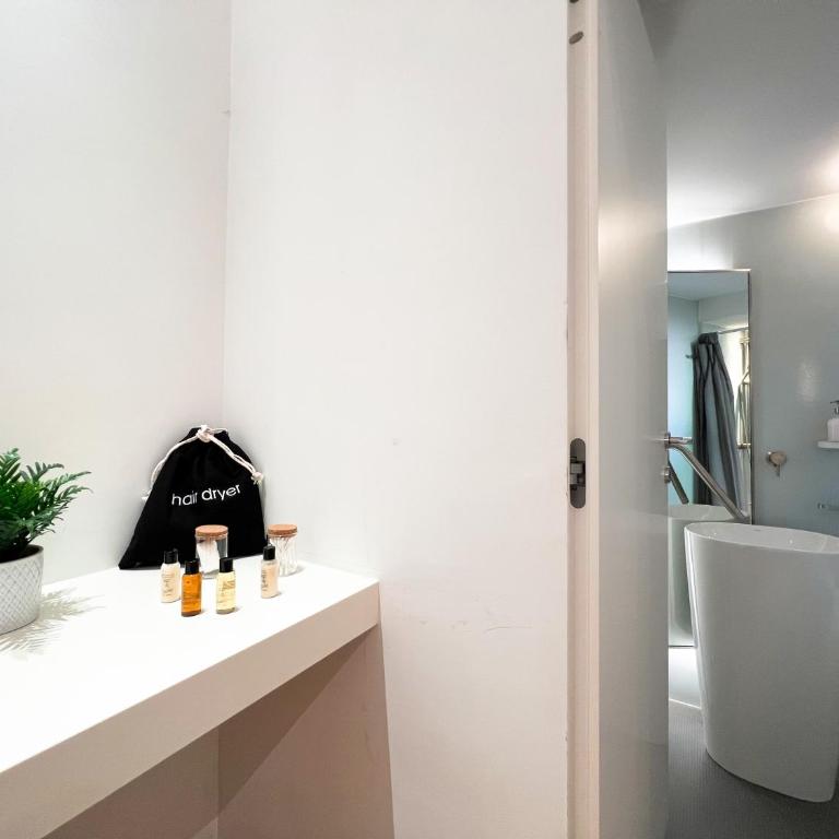 [Luxury House & Secret Garden] - Strategic location, 100m to Metro B - Appartamento con 2 Camere da Letto - 11