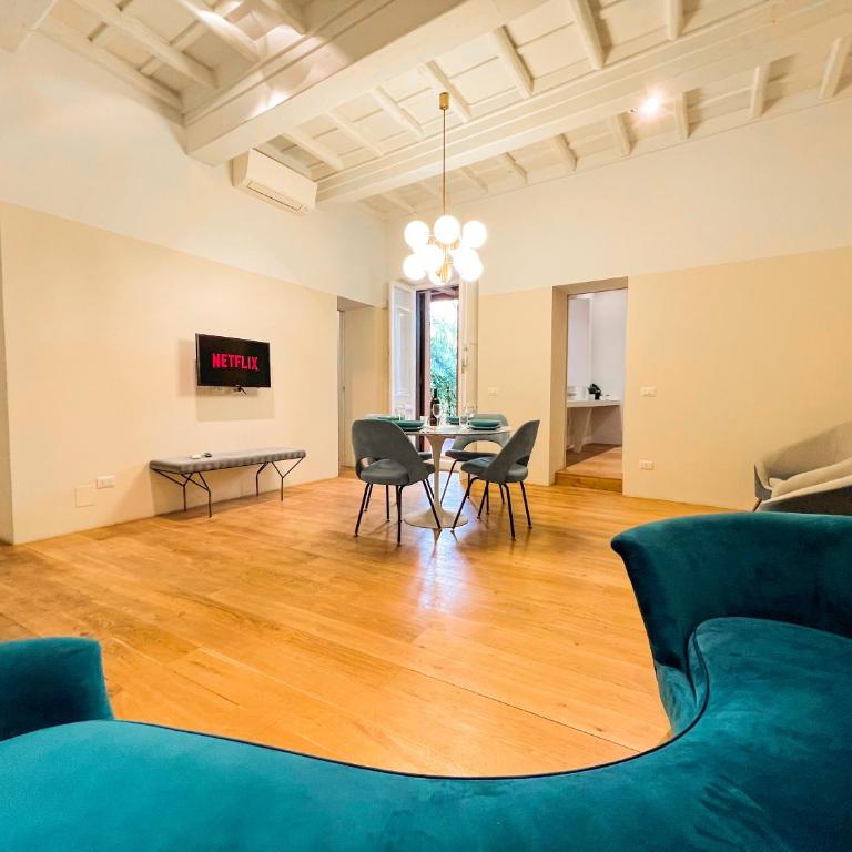 [Luxury House & Secret Garden] - Strategic location, 100m to Metro B - Appartamento con 2 Camere da Letto - 3