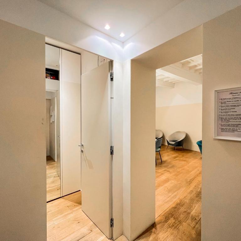 [Luxury House & Secret Garden] - Strategic location, 100m to Metro B - Appartamento con 2 Camere da Letto - 22