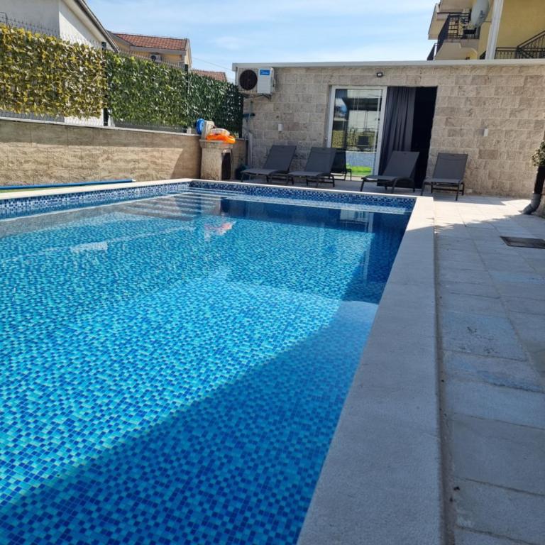 Villa with Pool & Garden apartment 2 Vuk - Two-Bedroom Apartment - 9