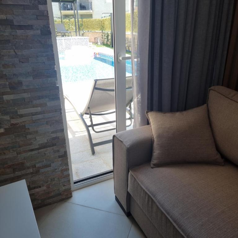 Villa with Pool & Garden apartment 1 Ognjen - One-Bedroom Apartment - 3