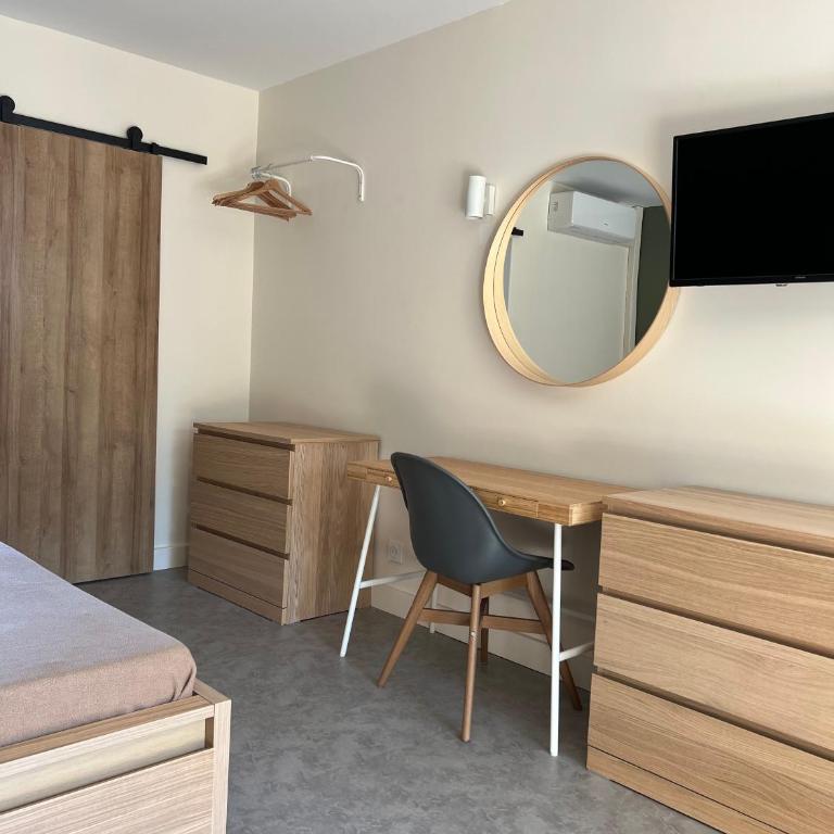 "LE MARINA" Hotel Appartements à Sérignan plage, proche de la mer, avec piscine Juillet-Août - Appartamento - Piano Terra - 4
