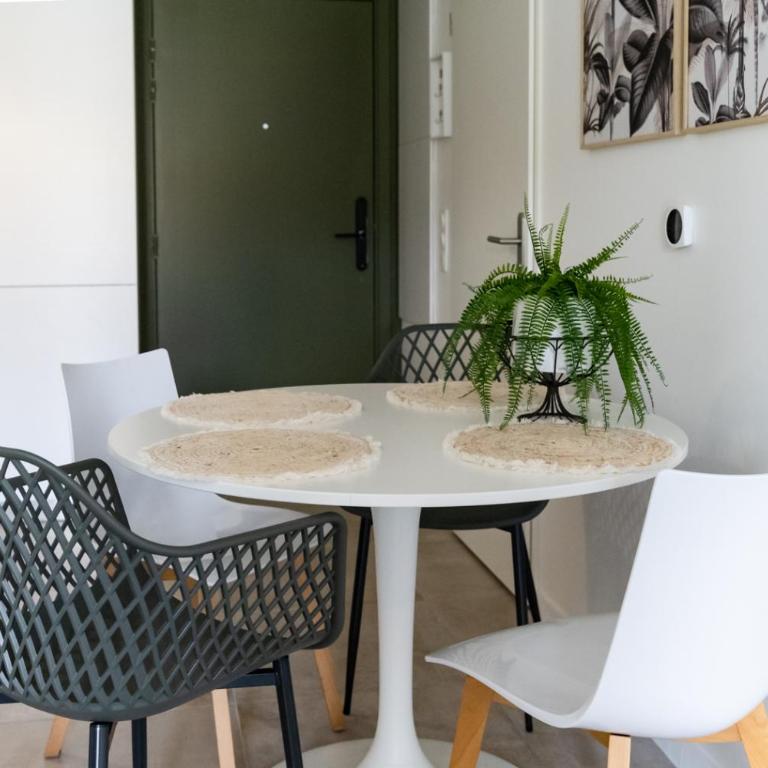 Appart Neuf, parking et plage - Appartement 1 Chambre - 8