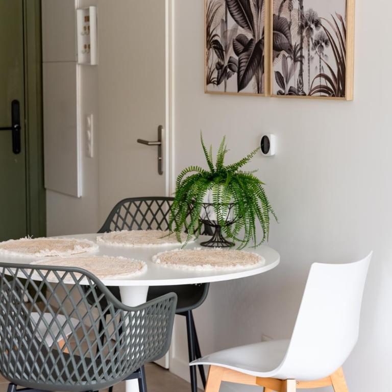 Appart Neuf, parking et plage - Appartement 1 Chambre - 10