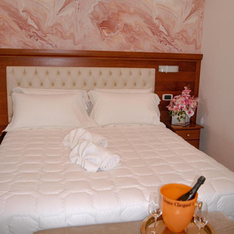Monti 66 Hotel - Camera Deluxe - 19