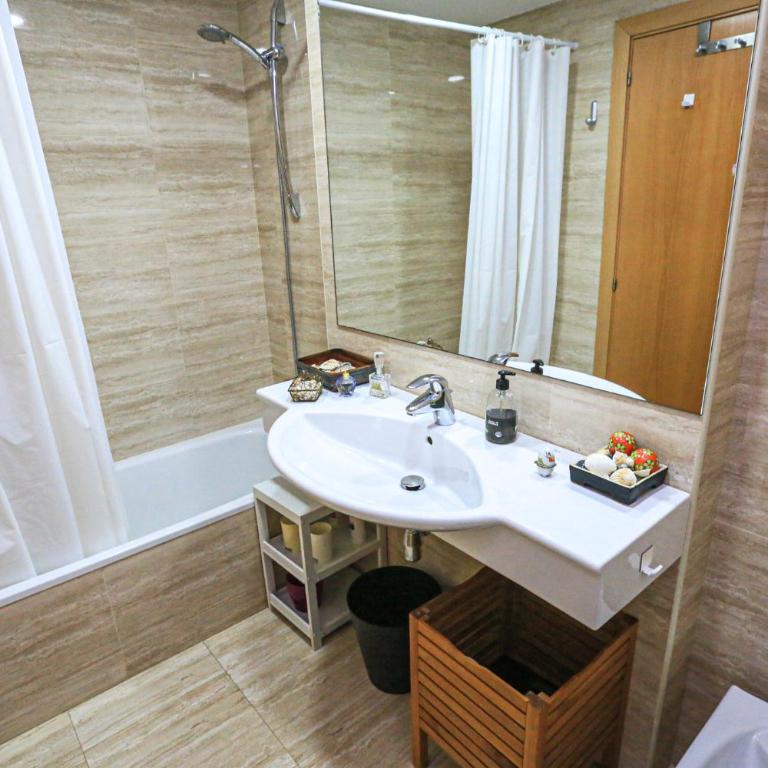 LITORAL COSTA DORADA - AUGUSTA B Only families - Apartment with Sea View - 27