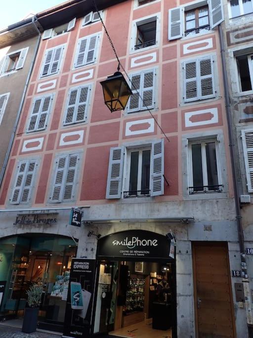 Appartement plein de charme - Cœur vieille ville - Apartment - 23