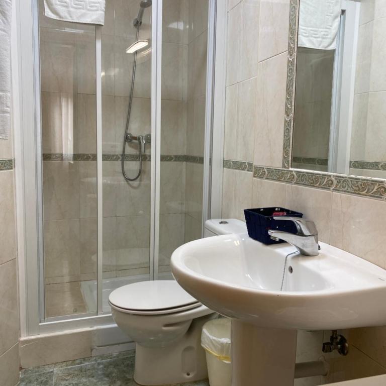 Hostal Andalucia - Habitación Individual Básica - 3
