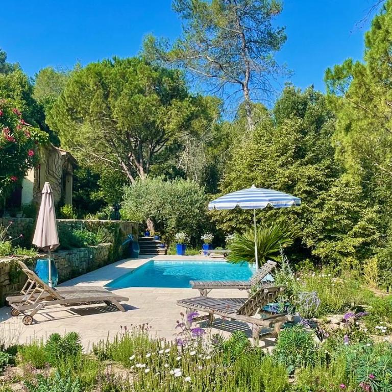 Azur Blue Villa; Rural Peace with private pool - Maison 2 Chambres - 6