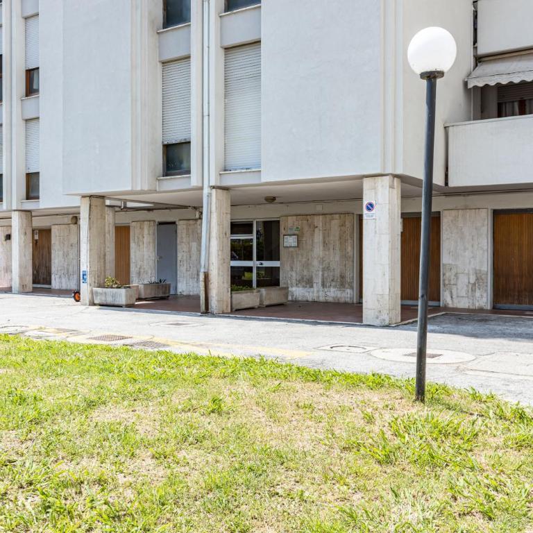 GuestHost - Apartment with Balcony near Cisanello Hospital - Appartamento con 2 Camere da Letto - 14