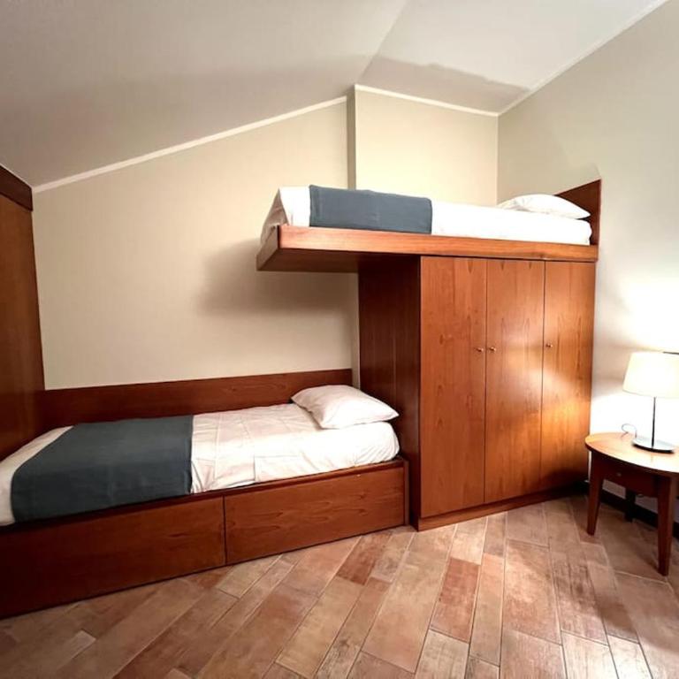 Attico in Piazza Matteotti - Appartamento con 2 Camere da Letto e Vista Lago - 14