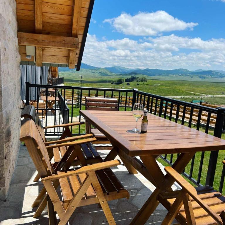 WOLFOREST - Two-Bedroom Chalet - 4