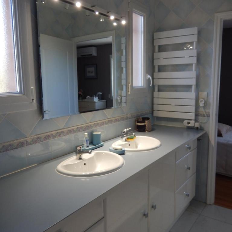 2 Chambres avec piscine et spa au calme, mer à proximité. - Chambre Double - Vue sur Piscine - 13