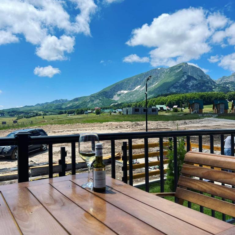 WOLFOREST - Two-Bedroom Chalet - 3