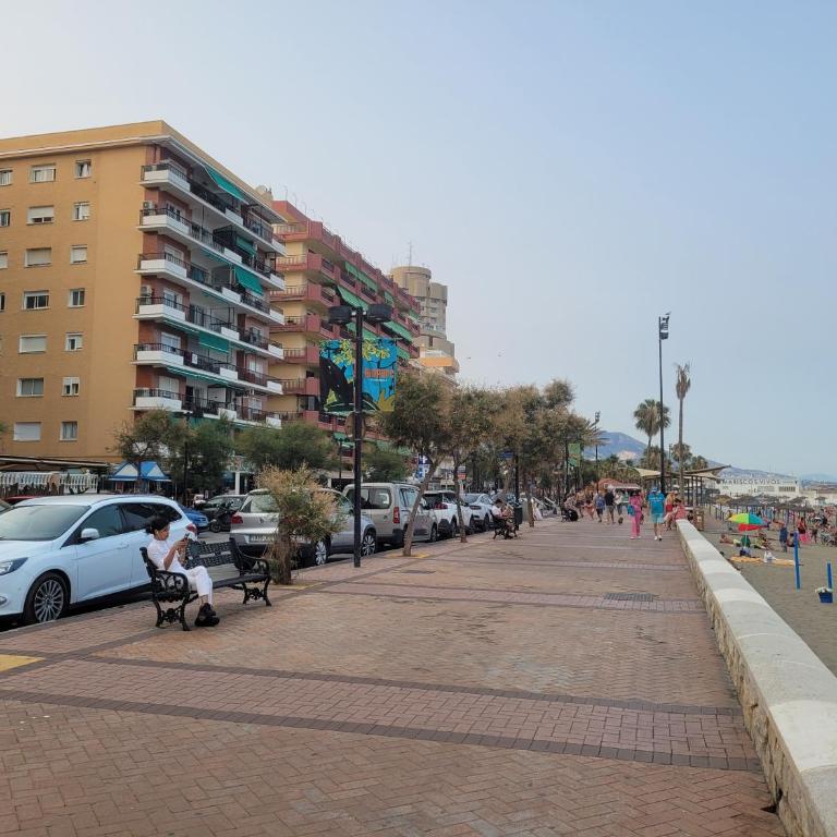 Playa Fuengirola a 50m del Mar - Apartamento - 12