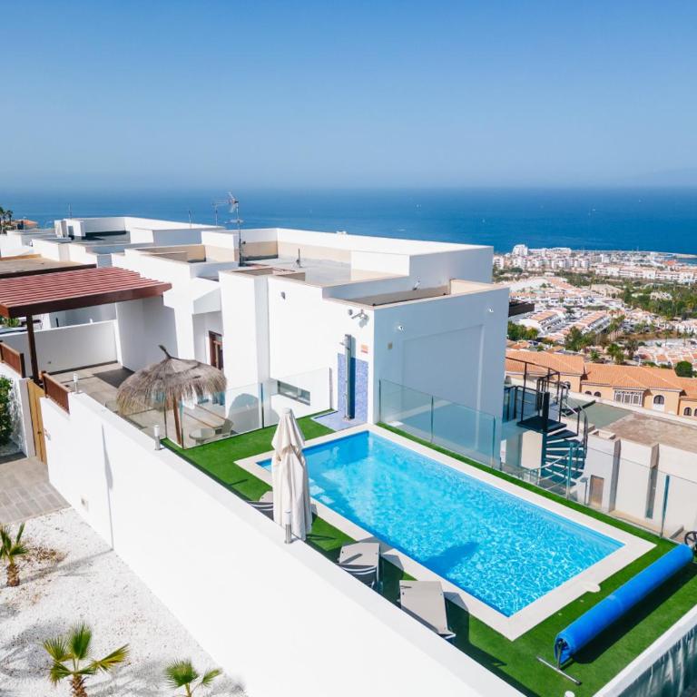 Sunset White Villa - Ocean view, Jakuzzi, Heated Pool, Air-conditioning, Grill - Villa - 41