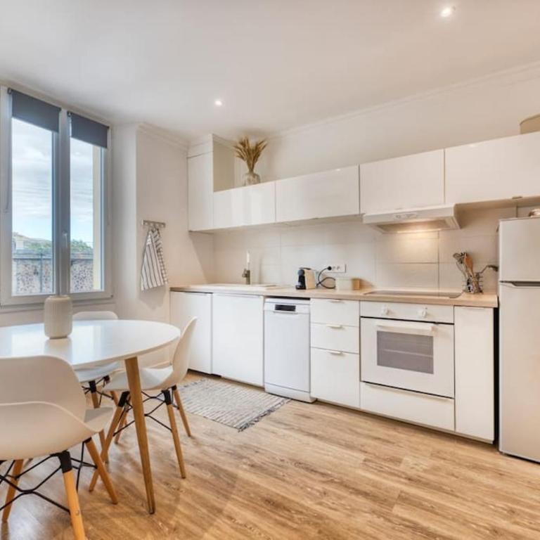 Appartement neuf centre ville et plage à proximité - One-Bedroom Apartment - 12