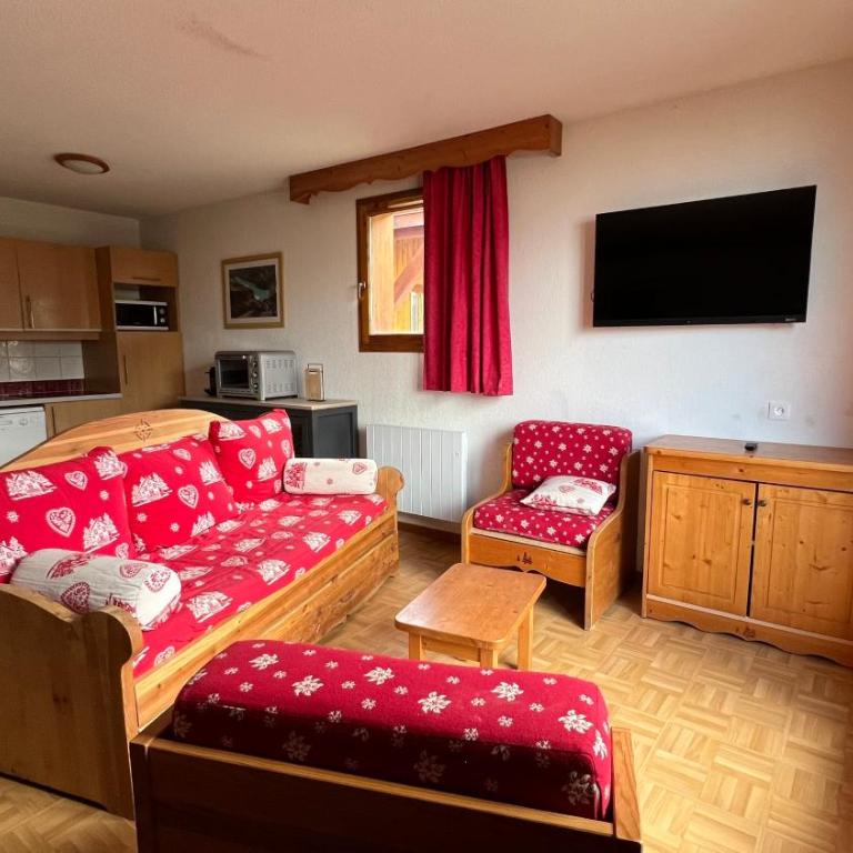 Les Gentianes 1800 - Three-Bedroom Apartment - 1