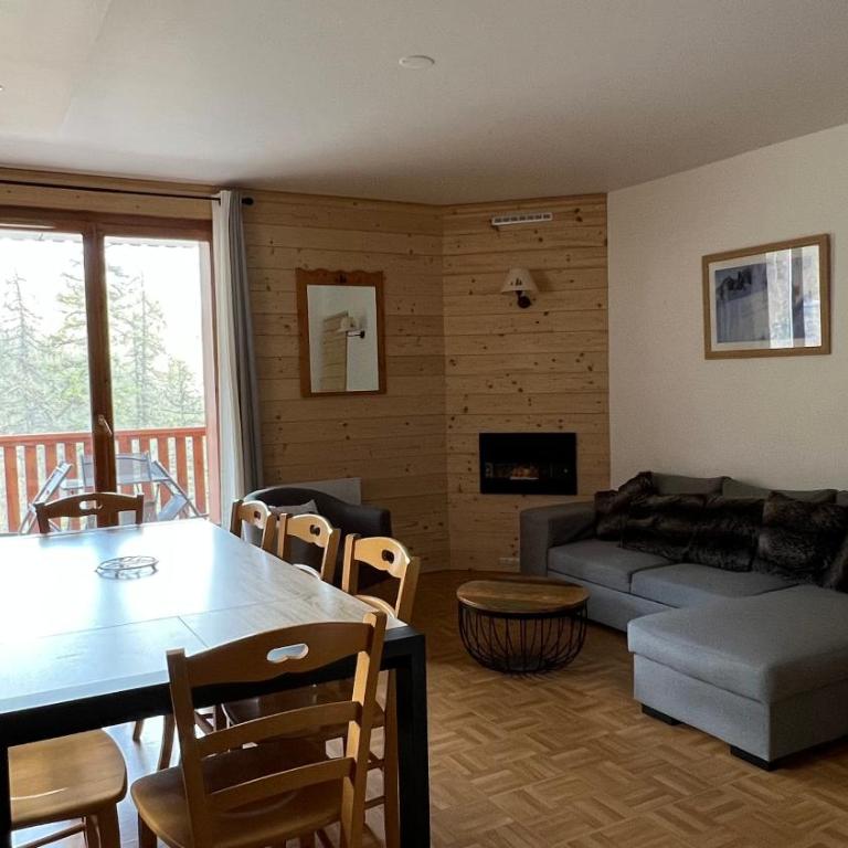 Les Gentianes 1800 - Two-Bedroom Apartment - 6