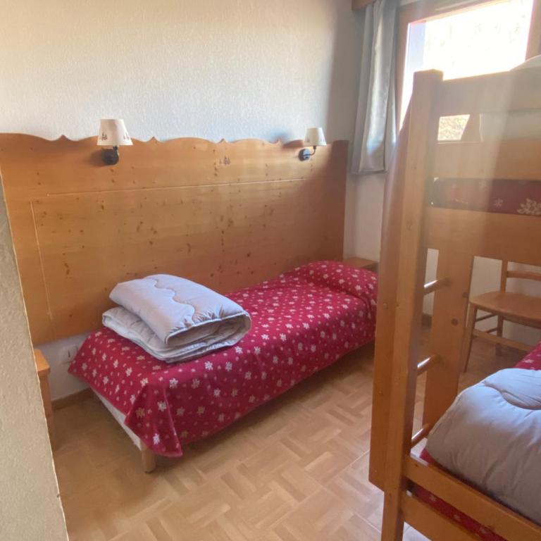 Les Gentianes 1800 - Two-Bedroom Apartment - 12