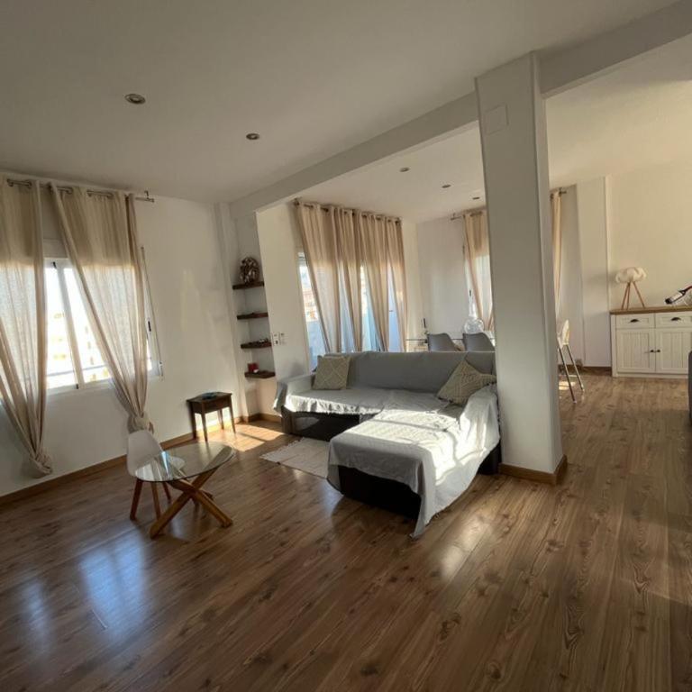 La playa a 2 minutos y 14 segundos a pie - Apartamento de 1 dormitorio - 1