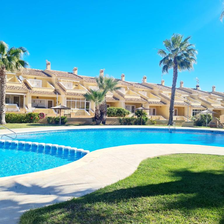 Casa en Punta Prima - Casa de 3 dormitorios - 2