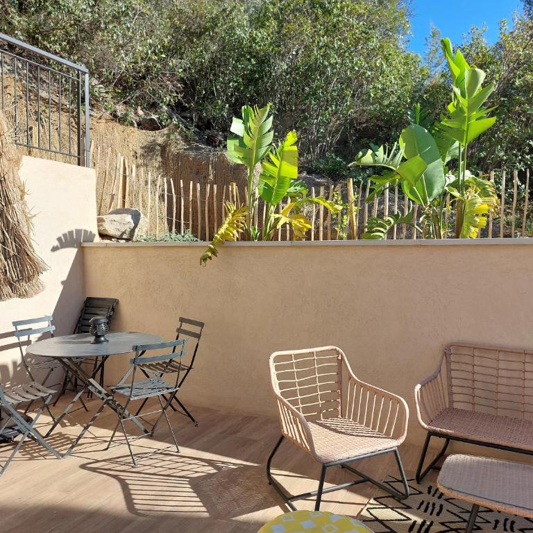 La Belle de Cassis - Two-Bedroom Villa - 8