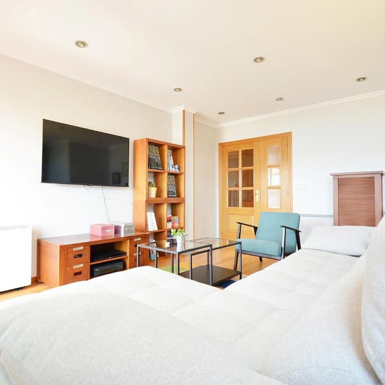 GALIHOST - Ático con terraza y vistas al mar en Vilagarcía - Three-Bedroom Apartment - 14
