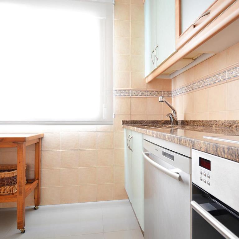 GALIHOST - Ático con terraza y vistas al mar en Vilagarcía - Three-Bedroom Apartment - 17