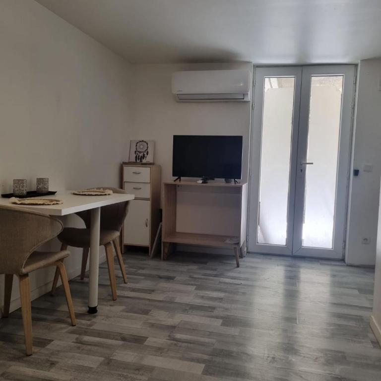 Les Saules Studio Wifi Clim Gare Centre - Monolocale con Terrazza - 5
