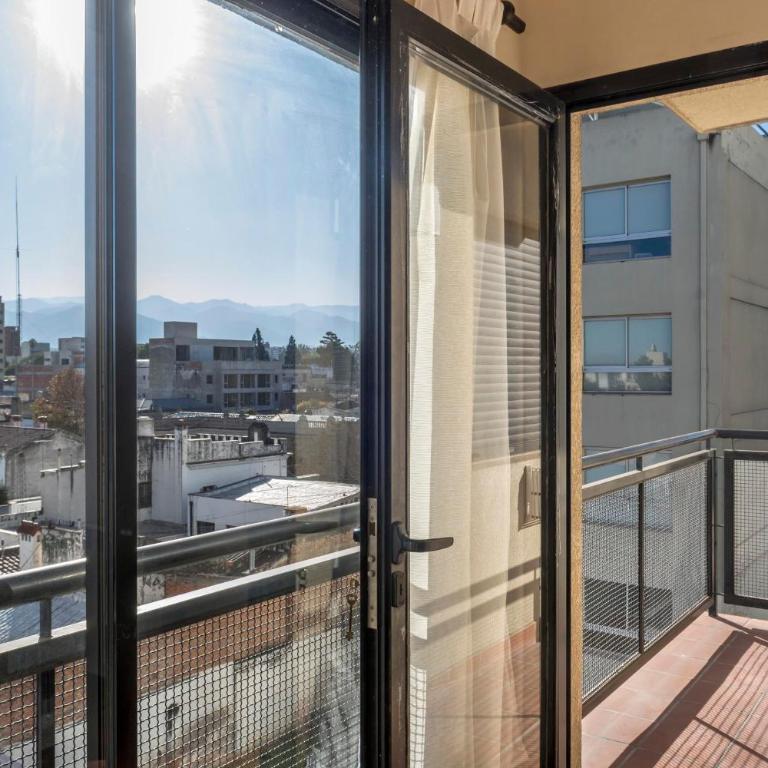 Departamento céntrico en la Ciudad de Salta, a 5 cuadras de la plaza principal - Apartamento de 2 dormitorios - 12