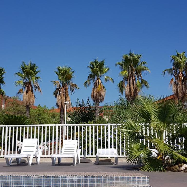 VILLA 6 à 8 personnes dans résidence de tourisme - Maison 3 Chambres - 6