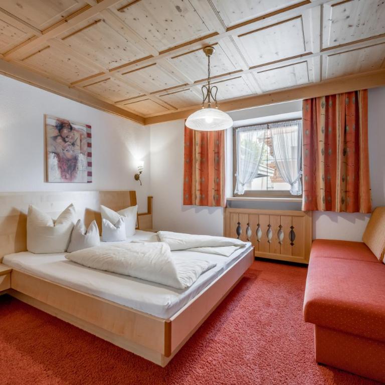Platöll Homes - Apartment mit 1 Schlafzimmer, Balkon und Bergblick - 3