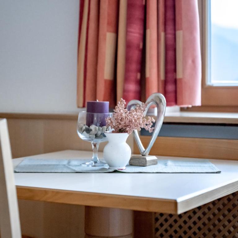 Platöll Homes - Studio - 6