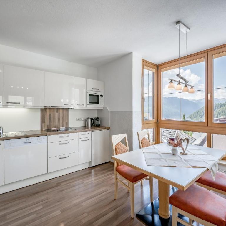 Platöll Homes - Comfort Apartment mit zwei Schlafzimmern und Terrasse - 2