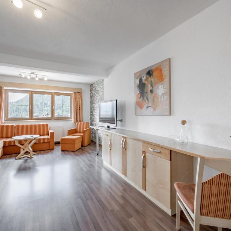 Platöll Homes - Superior Apartment mit 2 Schlafzimmern und Balkon - 3