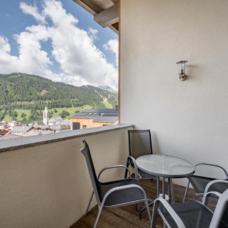 Platöll Homes - Comfort Apartment mit 2 Schlafzimmern und Balkon - 6