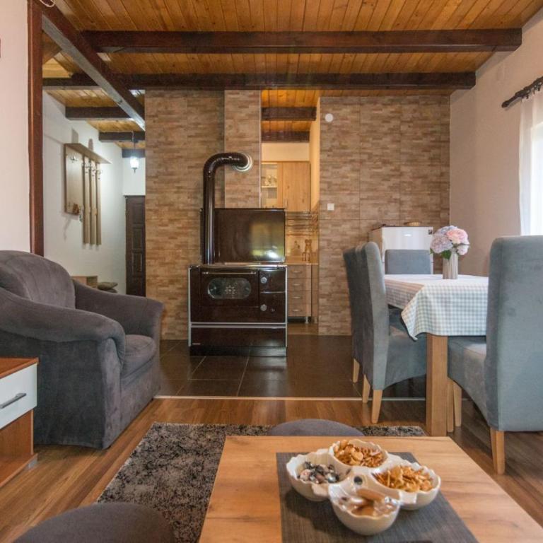 Brvnara Sofiana - Kuća sa 2 Spavaće Sobe - 79