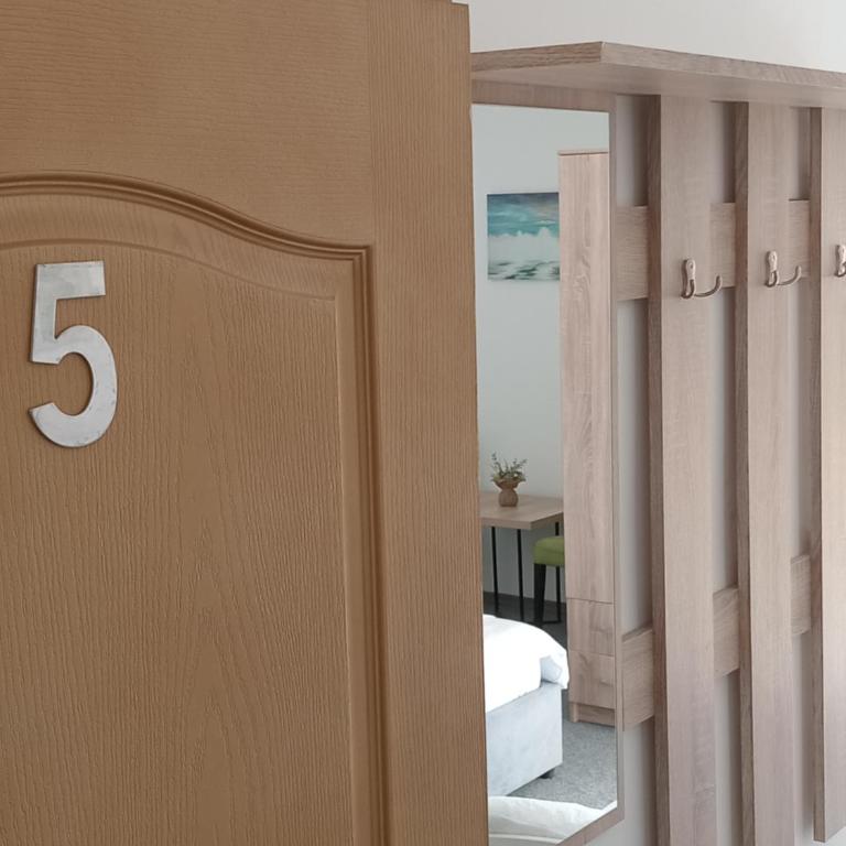 Vinarija "Đelmo" apartments - Deluks Dvokrevetna Soba sa Bračnim Krevetom/Zasebnim Krevetima i Balkonom - 12