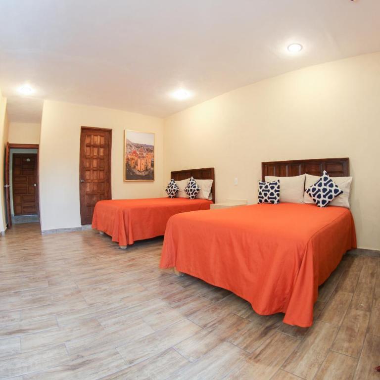 Hotel Camino de Piedra - Superior Double Room with Two Double Beds - 3