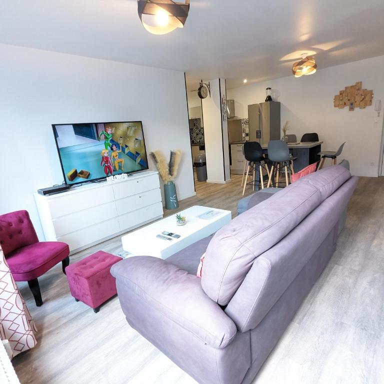Beau-Jean, Un Cocon Sympa 5 min à Pied du Centre-Ville, Parking Privé, à 10 min du CHU - Appartement Supérieur - 19