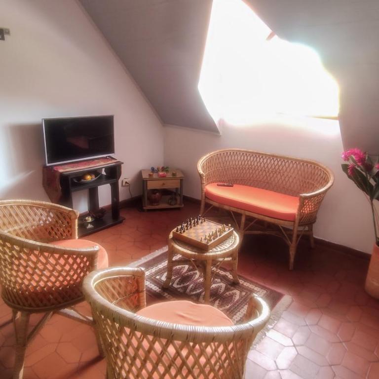 Finca Turistica Rural El Descanso, privada Restrepo, Meta - Colombia - Casa de 3 dormitorios - 35