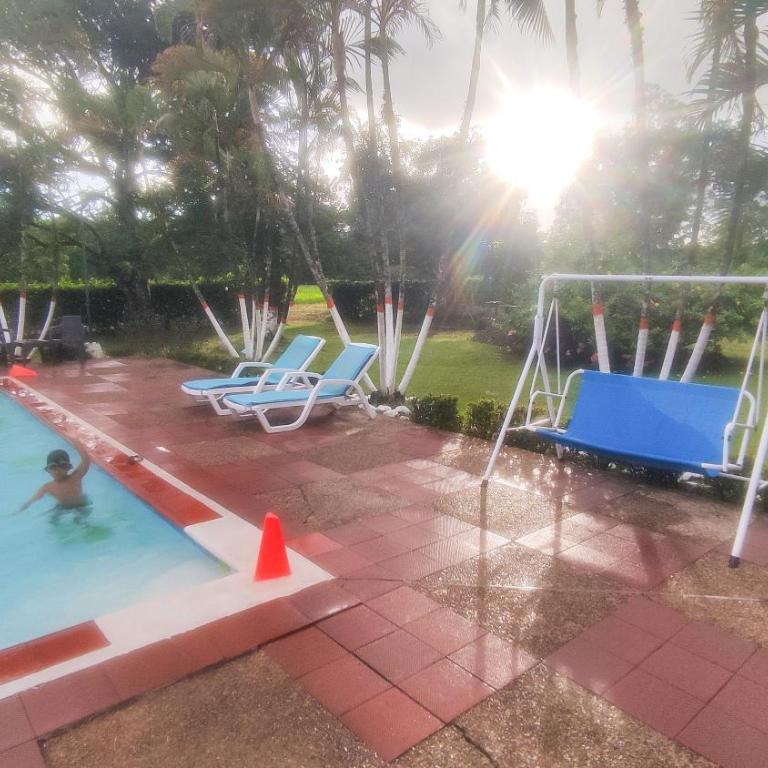 Finca Turistica Rural El Descanso, privada Restrepo, Meta - Colombia - Casa de 3 dormitorios - 72