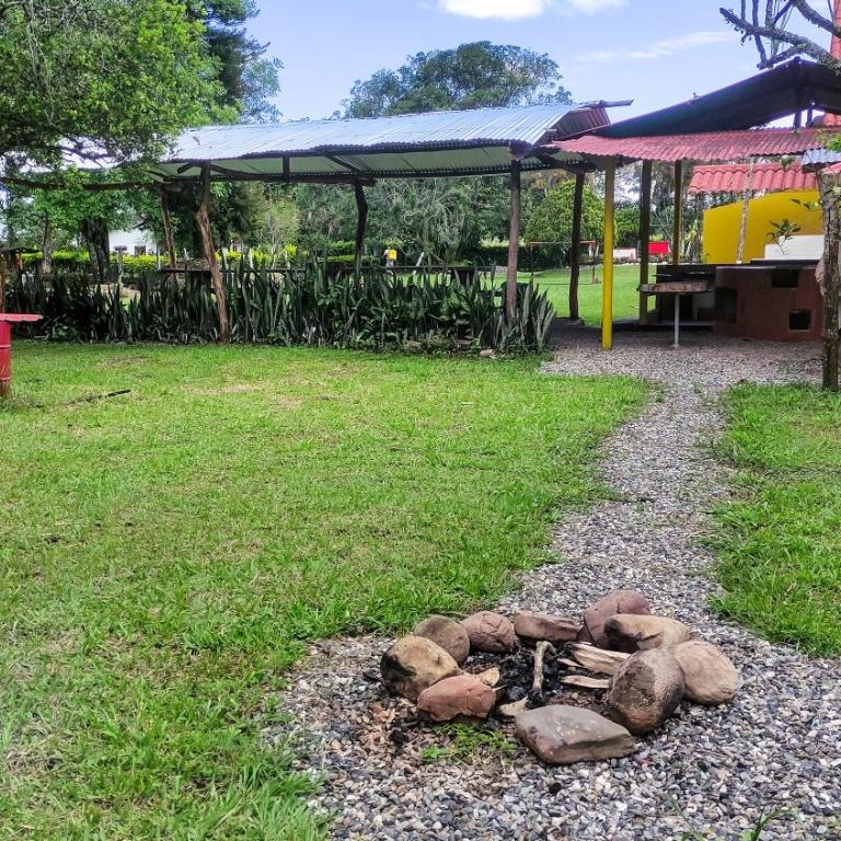 Finca Turistica Rural El Descanso, privada Restrepo, Meta - Colombia - Casa de 3 dormitorios - 99