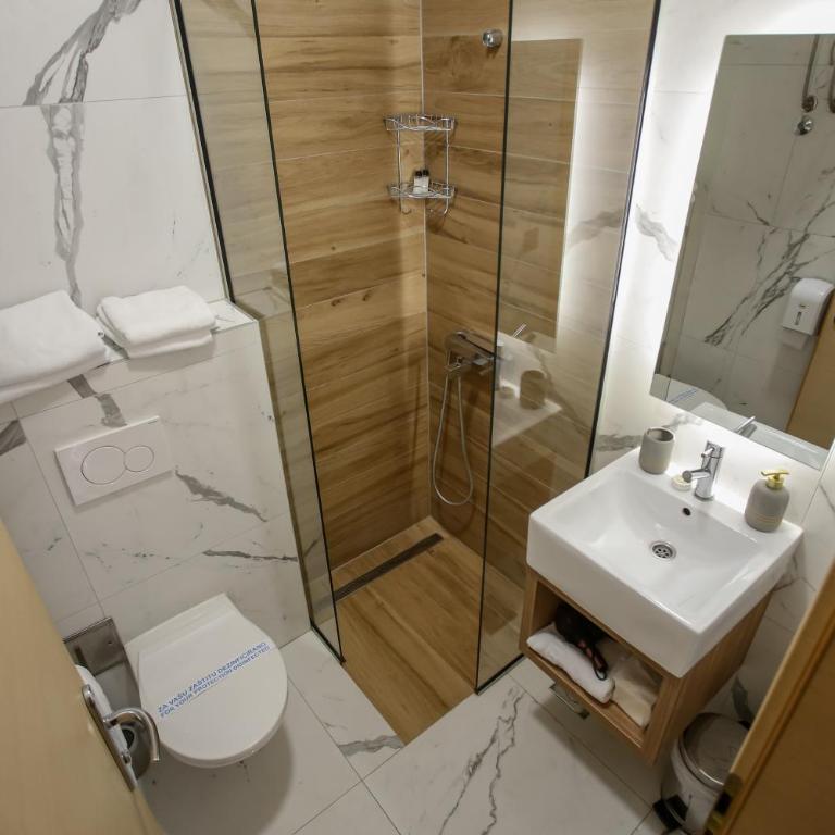 Hotel Emen - Triple Room - 2