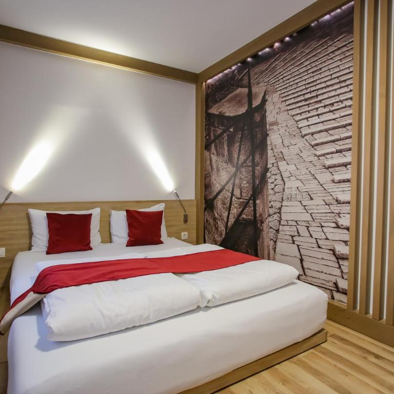 Hotel Emen - Deluxe Double or Twin Room - 1