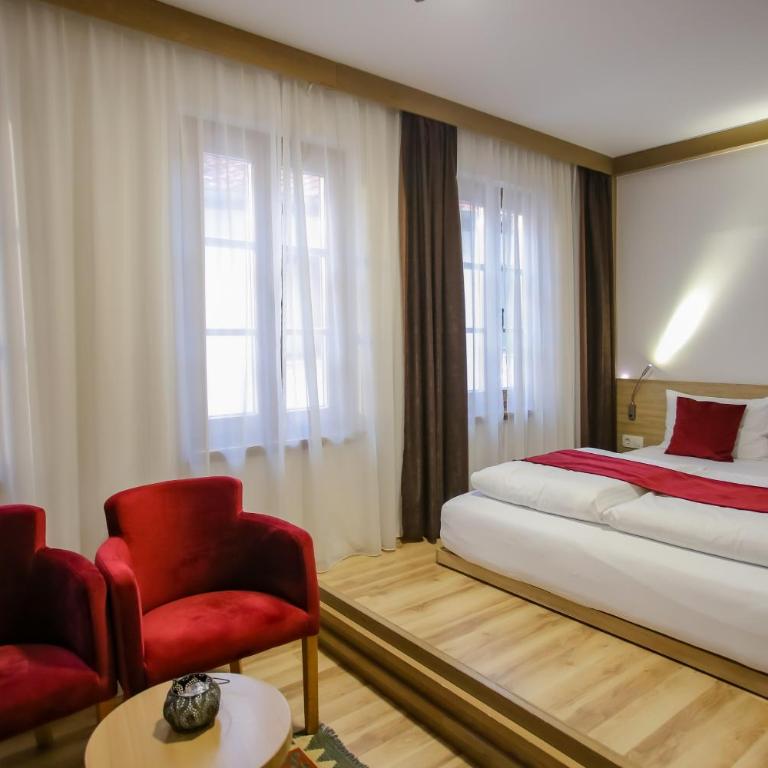 Hotel Emen - Deluxe Double or Twin Room - 2