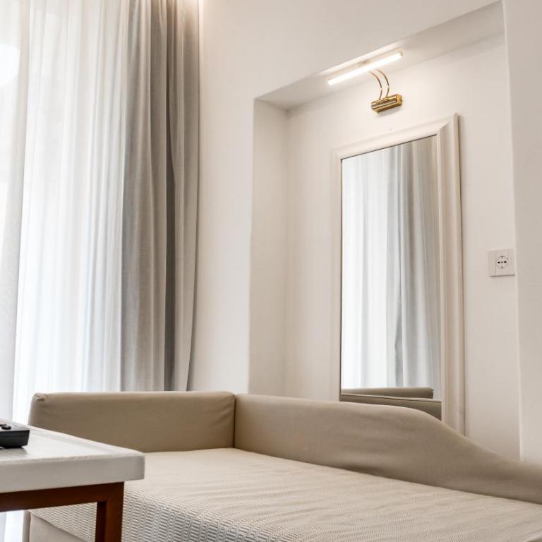 Kalista - Deluxe Double Room with Balcony - 13