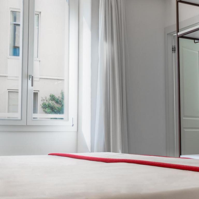 Kalista - Suite with Hot Tub - 4